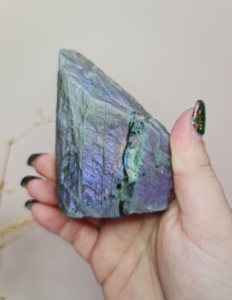 Raw flashy Labdorite